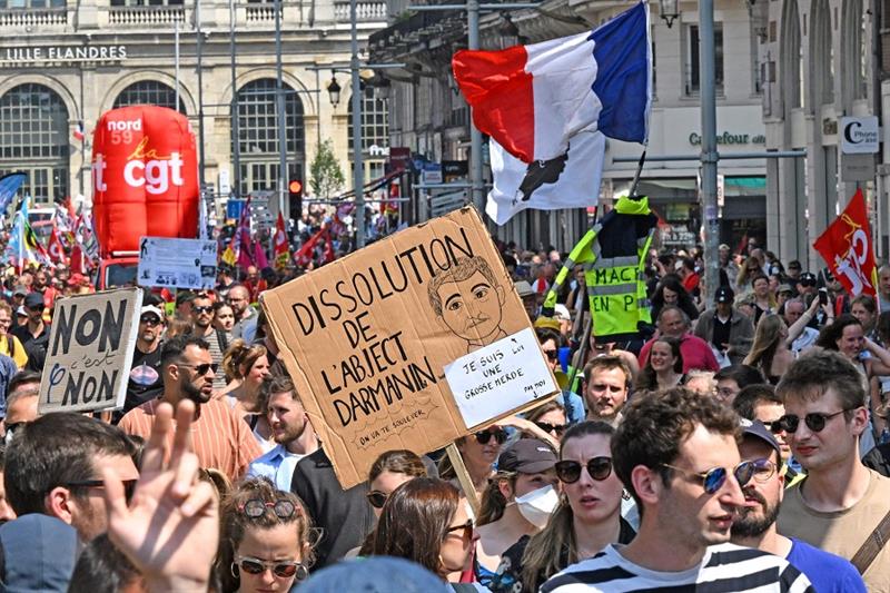  People demonstrate France s pensions reform 