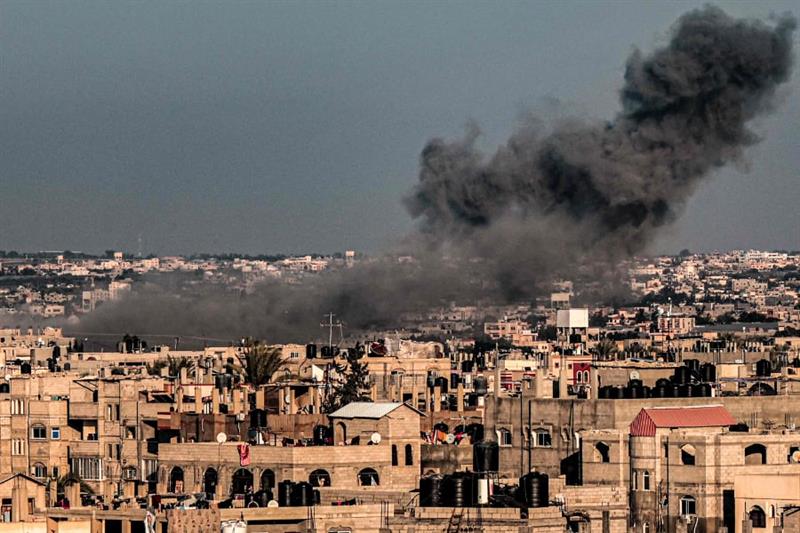 Israel launches airstrikes on Rafah, kills at least 52 - War on Gaza - War  on Gaza - Ahram Online