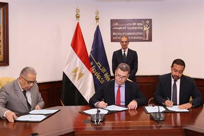 ITIDA, Telecom Egypt, three private companies ink deal to manufacture routers locally