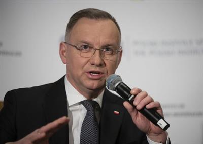 Poland 'ready' to host nuclear weapons: president