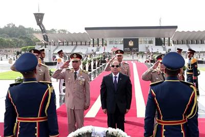 Sisi lays wreath at Memorial of Unknown Soldier for Sinai Liberation Day