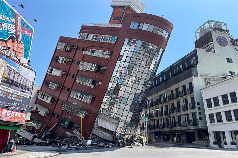 Seven dead, hundreds injured in most powerful Taiwan quake in 25 years -  International - World - Ahram Online